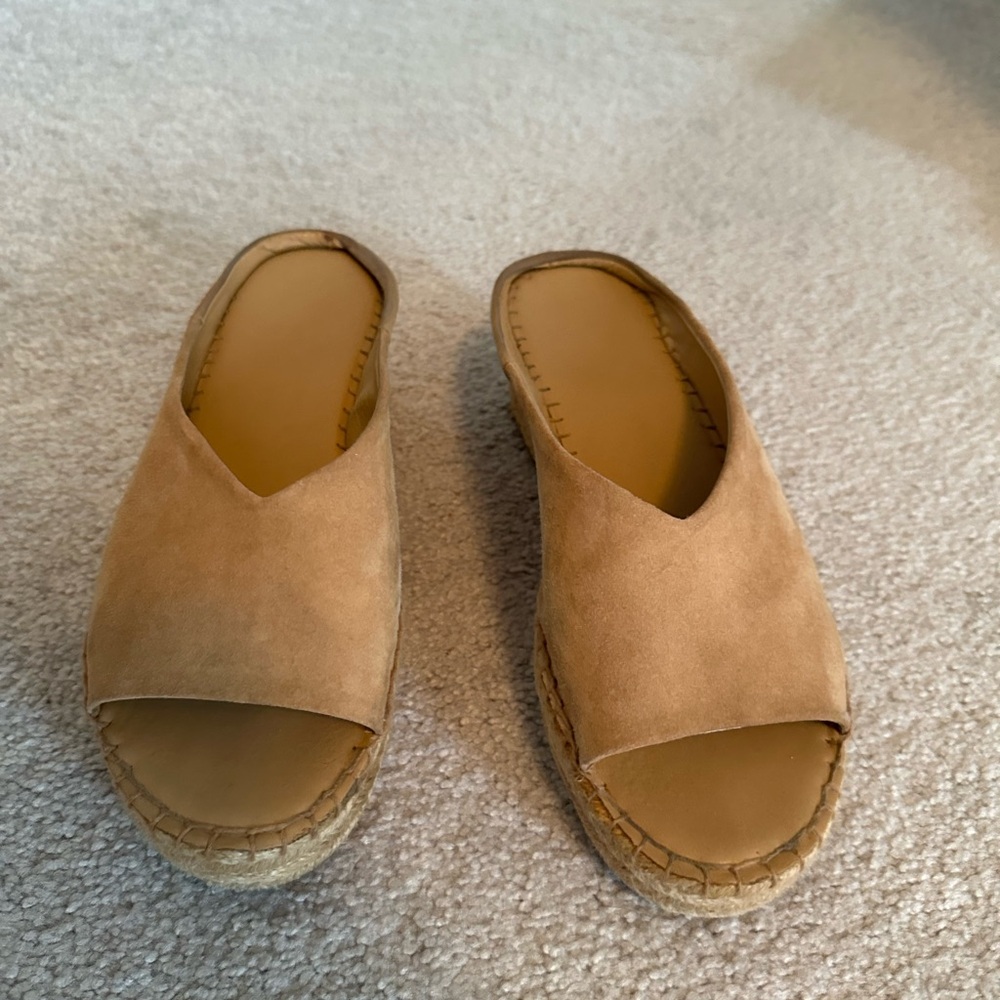 Tan suede clog heels - Picture 2 of 6
